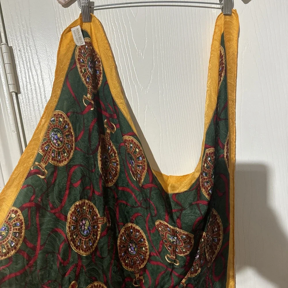 nina ricci Paris Seoul Large Vintage 100% Silk Scarf Jewelry Pattern EUC Rare